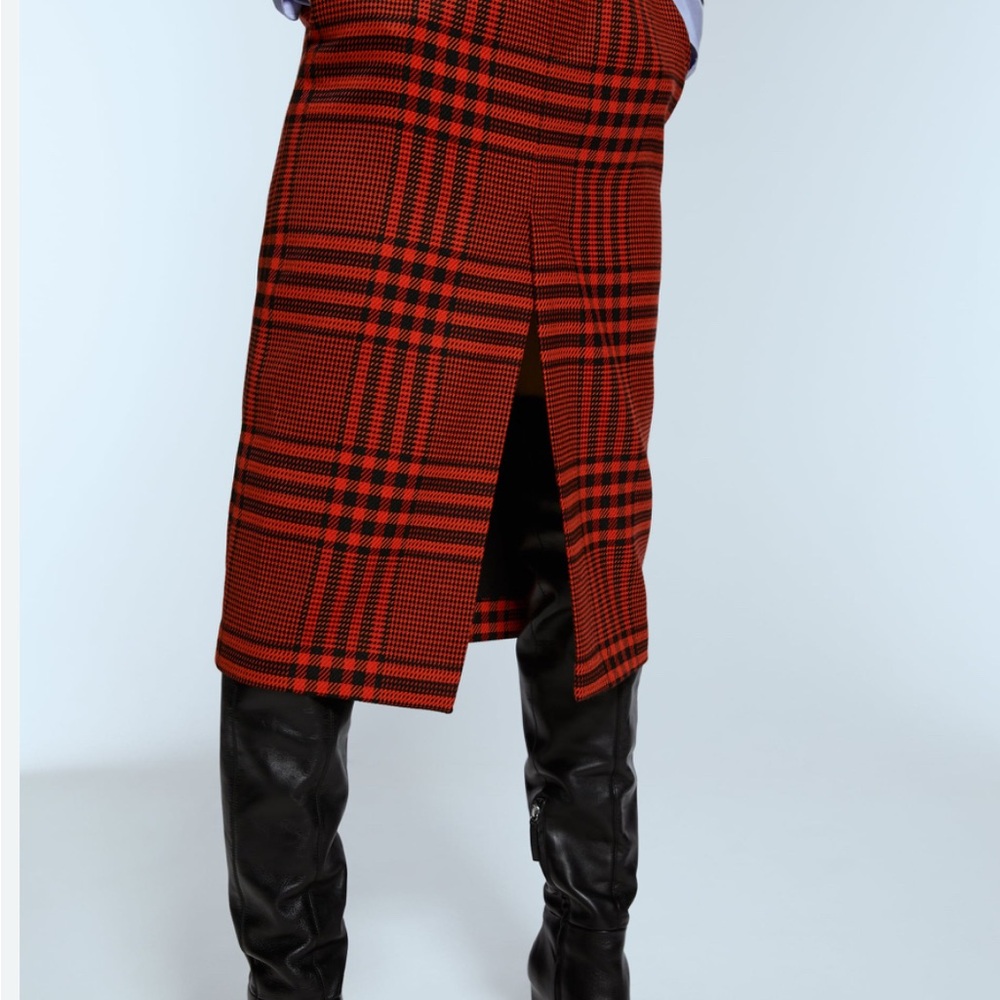 Zara Red and Black Plaid Pencil Skirt SIZE SMALL - Picture 2 of 10